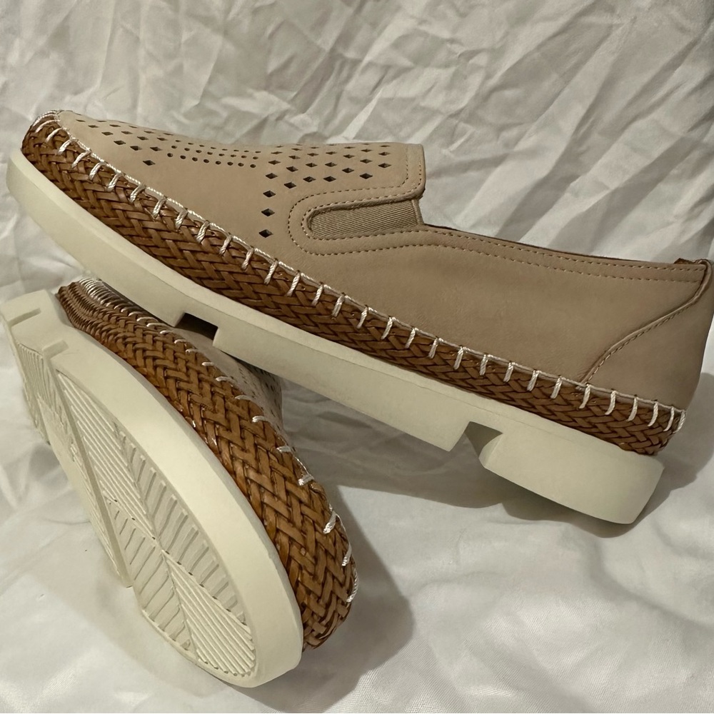NEW Women’s L’Amour Des Pieds Stazzema Slip-on Leather Flat Shoes